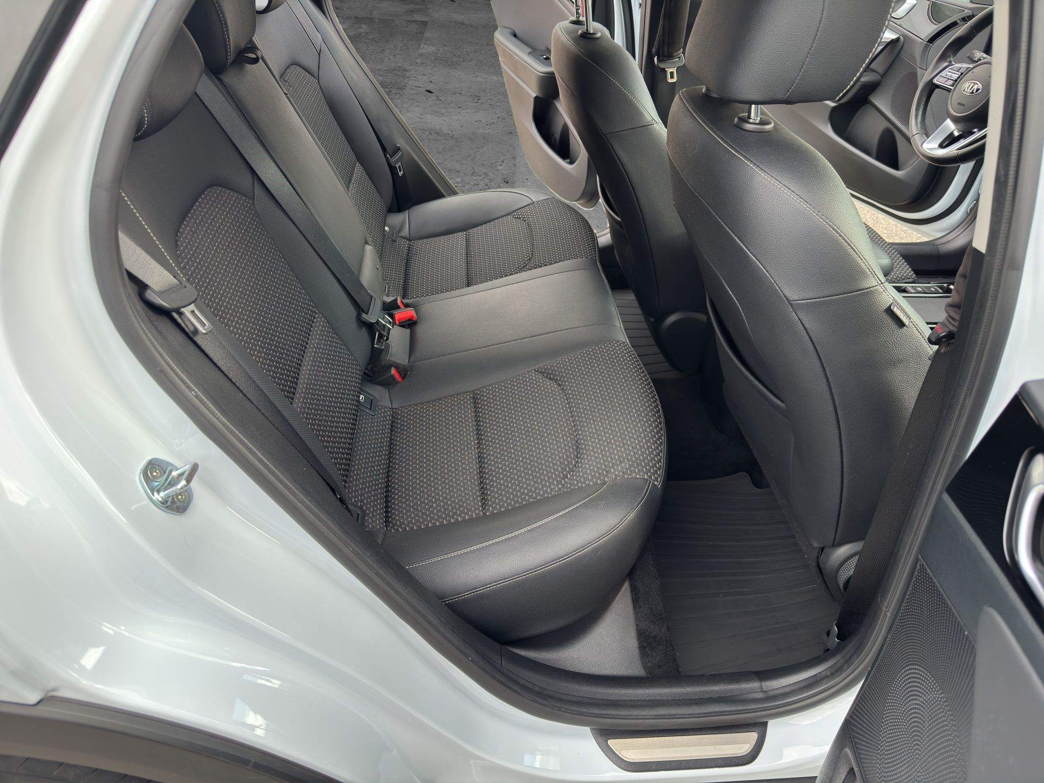 KIA XCEED 1.6 CRDi 48V Gold | 1.Bes. | 8-fach | KIA-GARANTIE bis 2028 – Foto 20